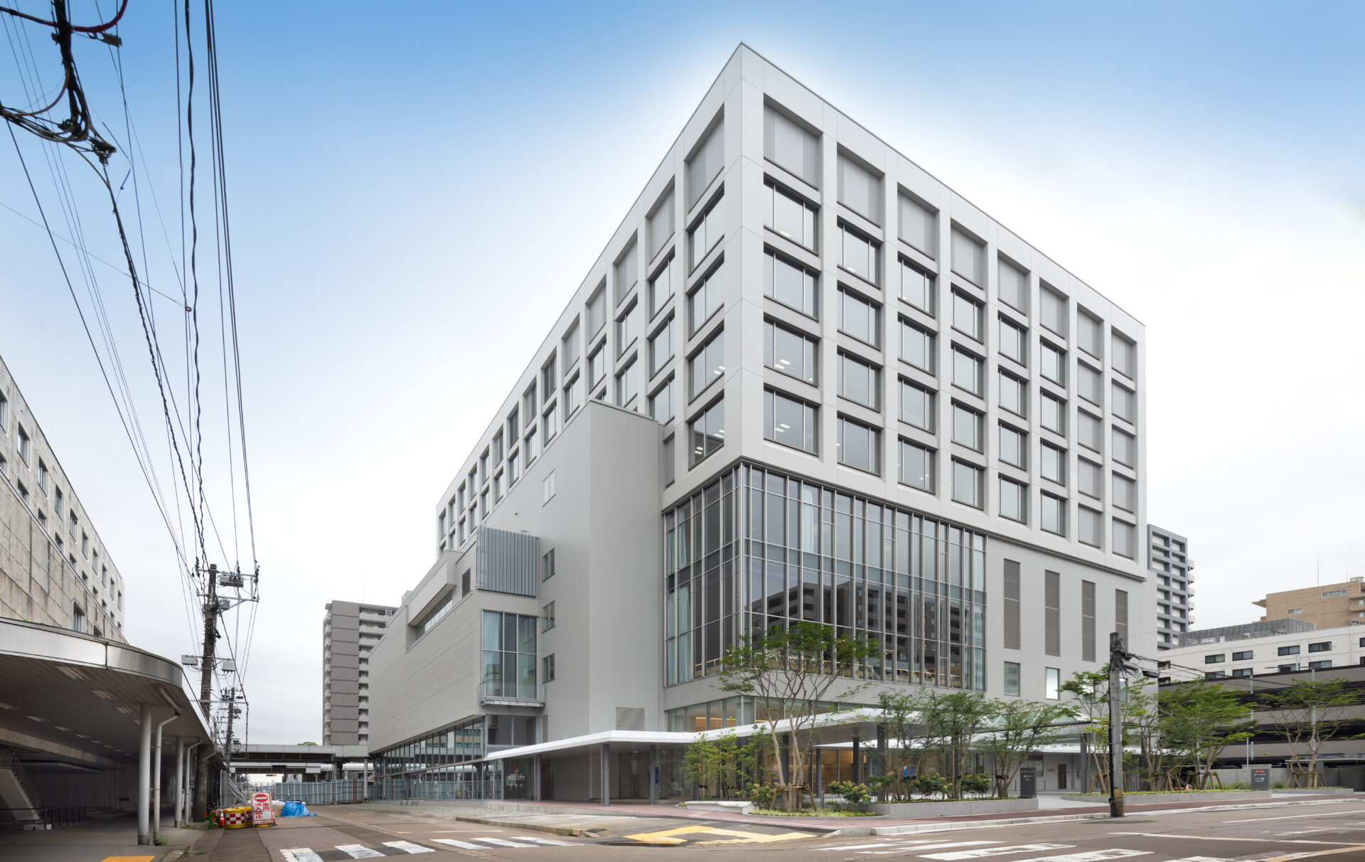 米百俵プレイス ミライエ長岡【長岡市大手通坂之上町地区再開発施設建築物（A-2街区）建設工事　米百俵プレイス西館】
